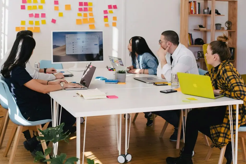 Business team discussing IT support strategy